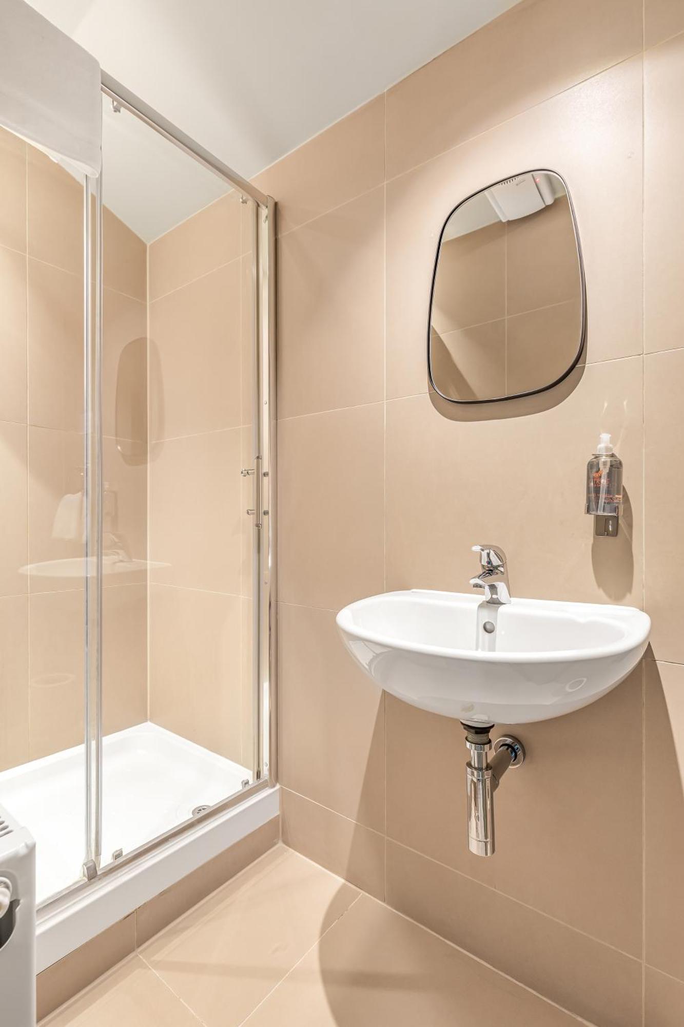 Clapham Guest House London Bilik gambar